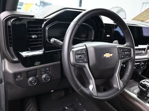 Used 2024 Chevrolet Silverado 1500 LTZ RWD image 17