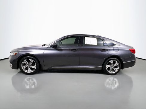 Used 2018 Honda Accord EX image 9