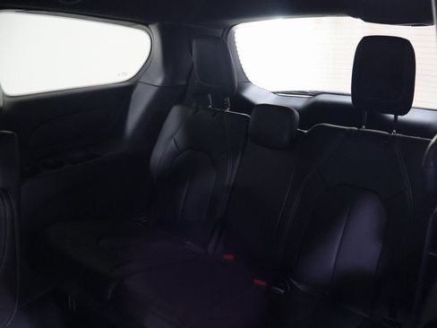 New 2026 Chrysler Pacifica Select image 13
