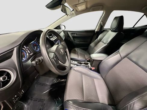Used 2017 Toyota Corolla SE image 19
