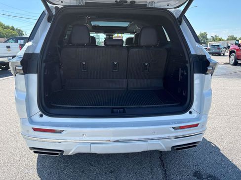 Used 2025 Buick Enclave Avenir w/ Super Cruise Package AWD/4WD image 5