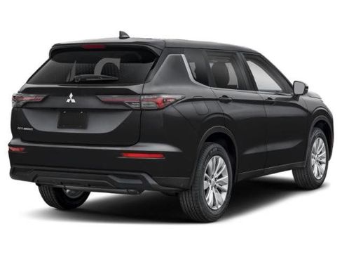 New 2026 Mitsubishi Outlander ES FWD image 2