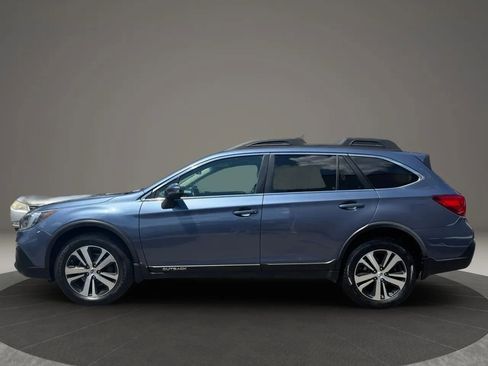 Used 2018 Subaru Outback 3.6R Limited AWD/4WD image 2