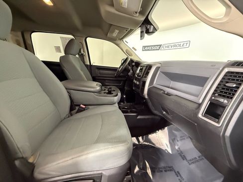 Used 2017 RAM 2500 Tradesman w/ Chrome Appearance Group image 16