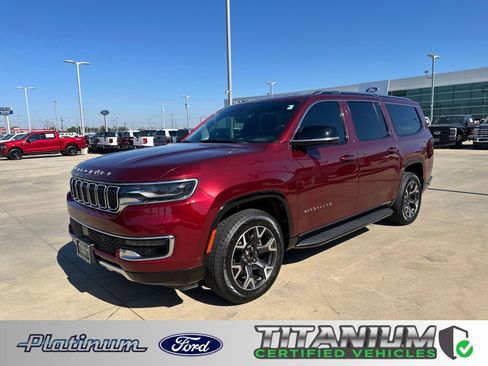 Used 2023 Jeep Wagoneer L Series III w/ Preferred Equipment Group image 1