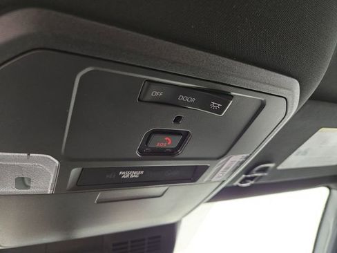 Used 2025 Toyota Tacoma TRD Sport image 27