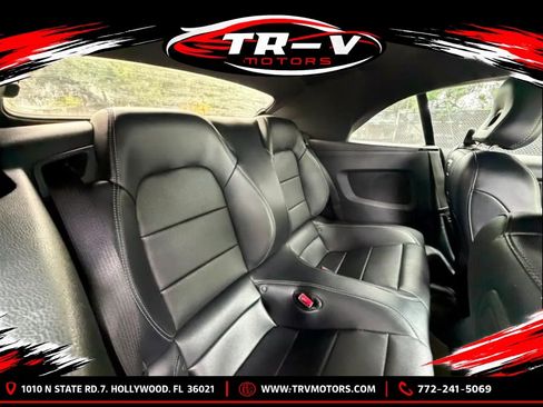 Used 2016 Ford Mustang GT Premium RWD image 9