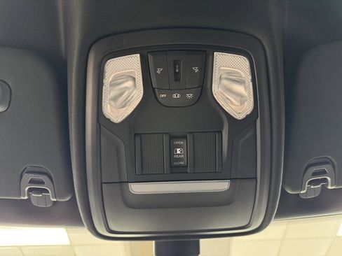 Used 2019 RAM 1500 Big Horn image 38