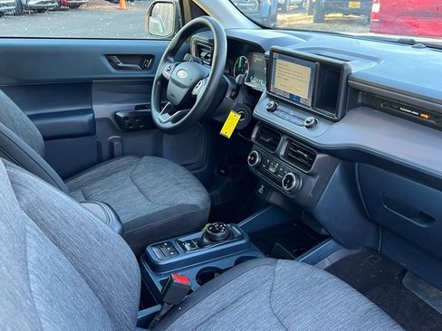 Used 2023 Ford Maverick XLT w/ Black Appearance Package image 10