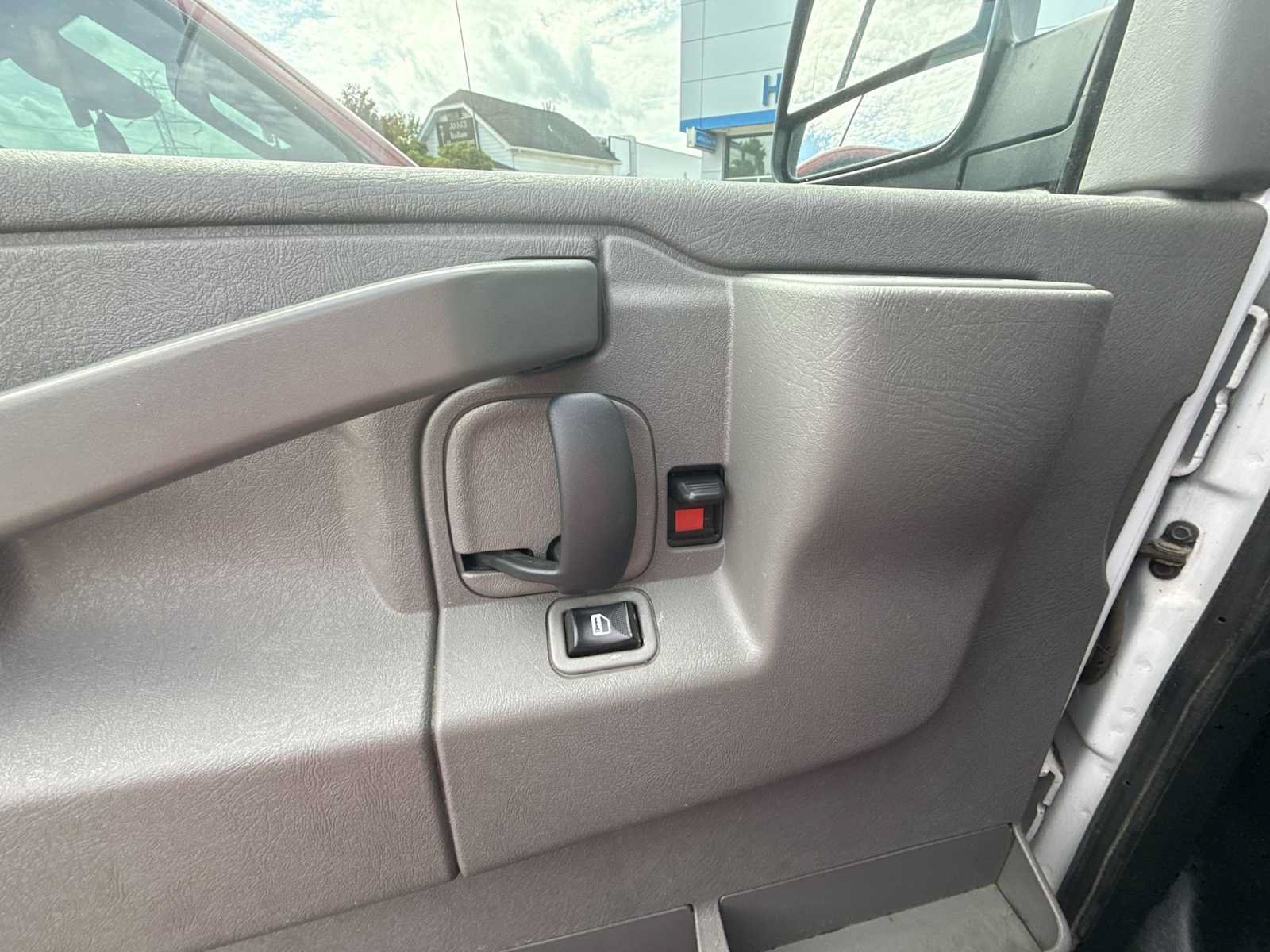 Used 2019 Chevrolet Express 2500 w/ Driver Convenience Package RWD image 20