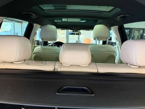 Used 2018 Mercedes-Benz GLC 300 4MATIC w/ Multimedia Package image 44