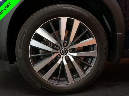 Used 2022 Nissan Pathfinder Platinum w/ Cargo Package image 78