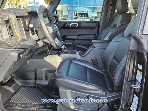 Used 2024 Ford Bronco Badlands image 10