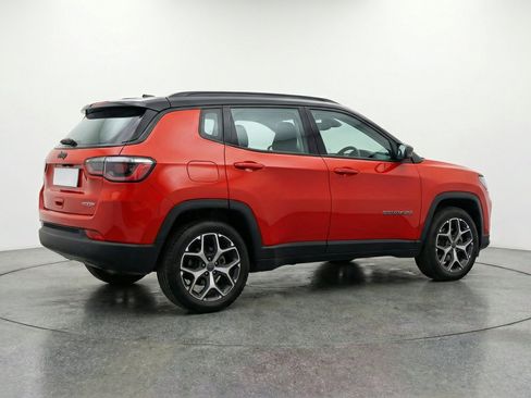 Used 2025 Jeep Compass Limited AWD/4WD image 9
