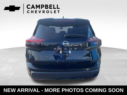 Used 2025 Nissan Rogue S AWD/4WD image 4