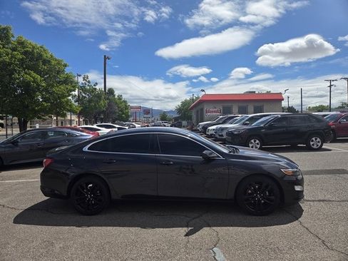 Used 2022 Chevrolet Malibu LT w/ Sport Edition FWD image 3