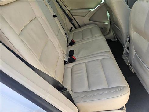 Used 2017 Volkswagen Tiguan SEL image 19