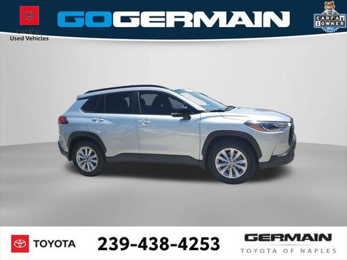 Certified 2025 Toyota Corolla Cross LE FWD image 6