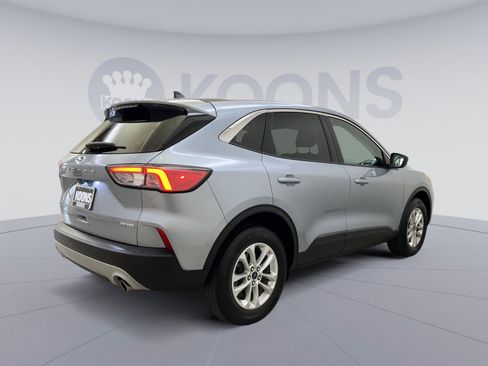 Used 2022 Ford Escape SE w/ Convenience Package image 5