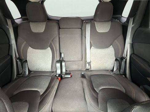 Used 2018 Jeep Cherokee Latitude FWD image 51