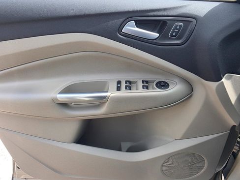 Used 2017 Ford Escape SE FWD image 11