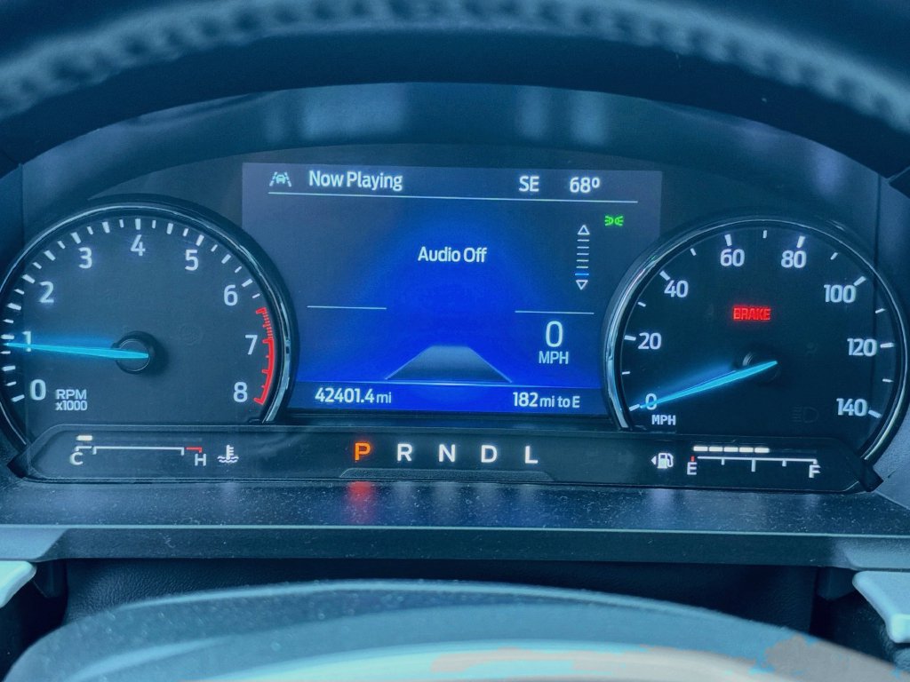 Used 2022 Ford Explorer XLT AWD/4WD image 12