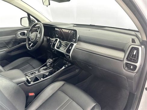 Used 2022 Kia Sorento SX image 32