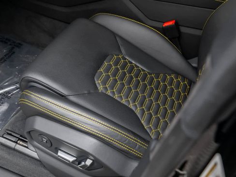 Used 2022 Lamborghini Urus image 28