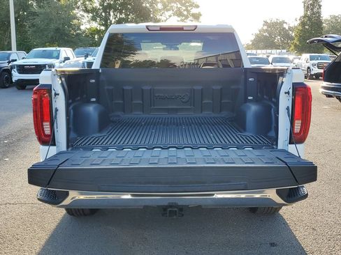 Used 2025 GMC Sierra 1500 SLT RWD image 9