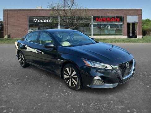Certified 2022 Nissan Altima 2.5 SV FWD image 5