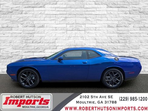 Used 2022 Dodge Challenger SXT w/ Blacktop Package RWD image 1