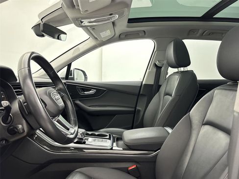 Used 2021 Audi Q7 3.0T Premium Plus image 24