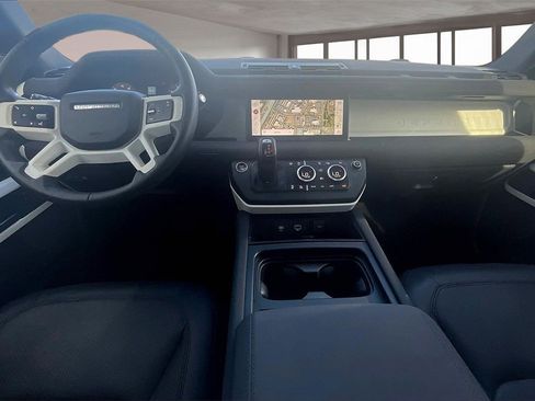 Used 2023 Land Rover Defender 110 S image 15