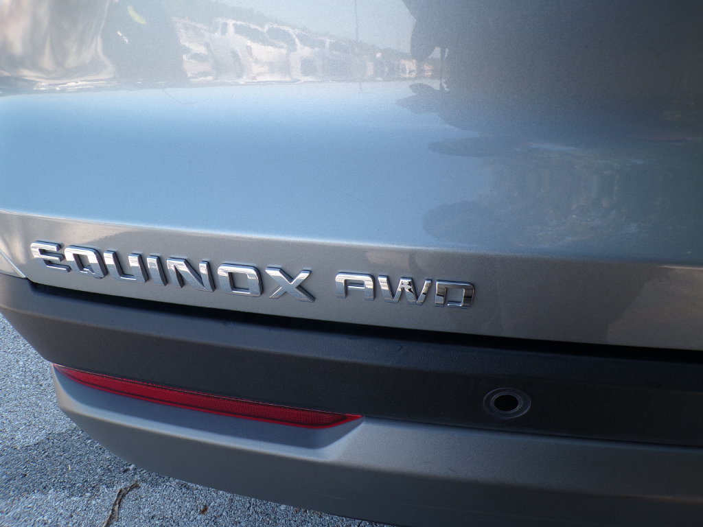 Used 2025 Chevrolet Equinox LT AWD/4WD image 16