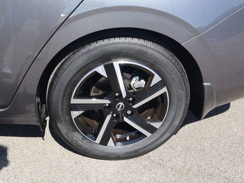 New 2025 Nissan Sentra SV image 9