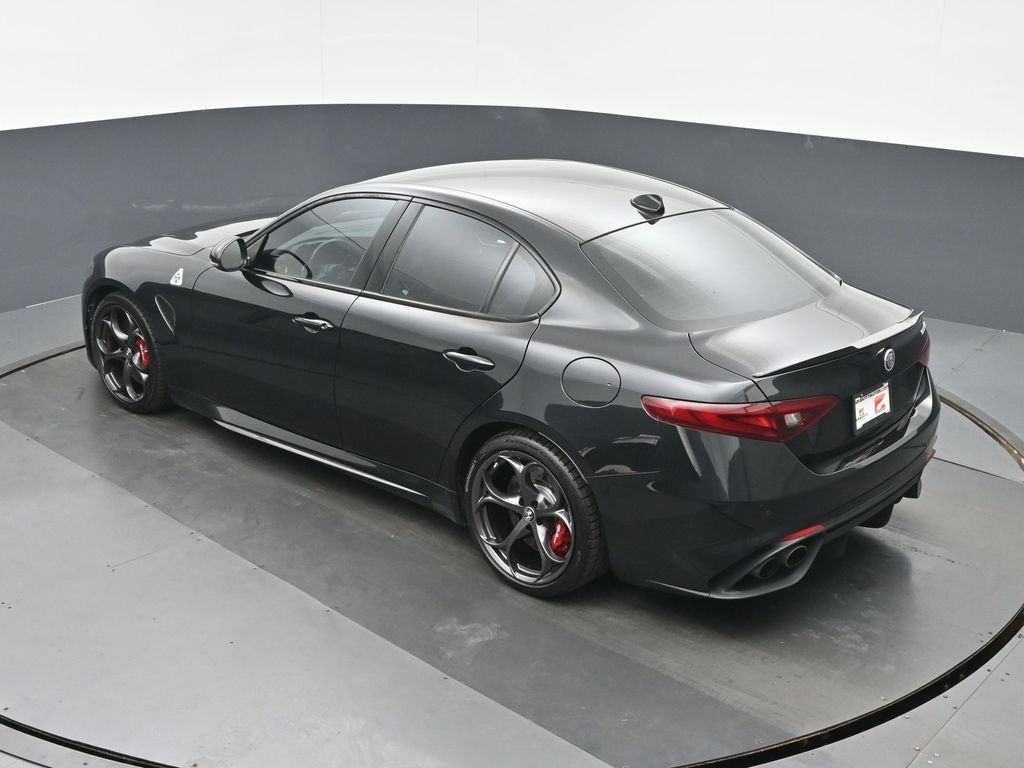 Used 2022 Alfa Romeo Giulia Quadrifoglio RWD image 36