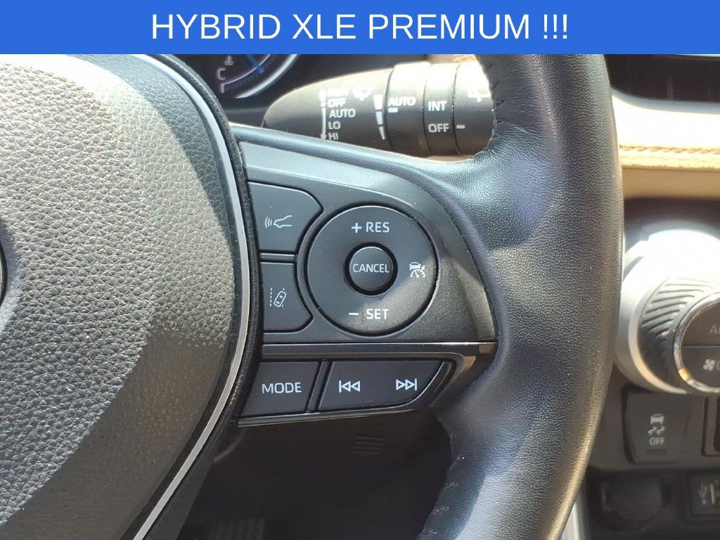 Used 2023 Toyota RAV4 XLE Premium AWD/4WD image 19