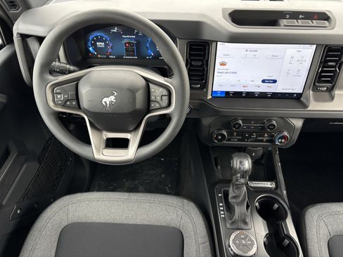 New 2025 Ford Bronco 4-Door image 3