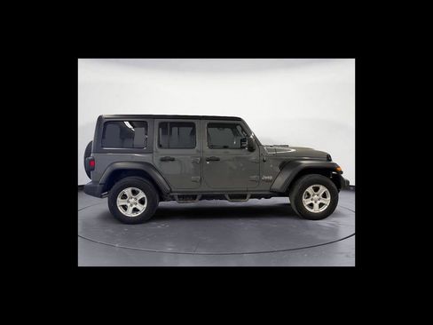Used 2019 Jeep Wrangler Unlimited Sport S image 7