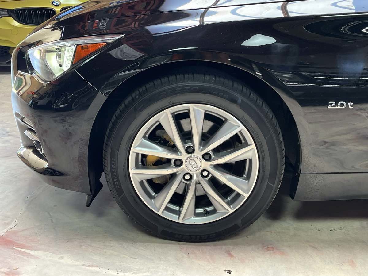 Used 2017 INFINITI Q50 2.0t w/ Moonroof Package AWD/4WD image 32