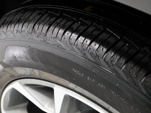 Used 2024 Chevrolet Trax LT w/ Driver Confidence Package image 20