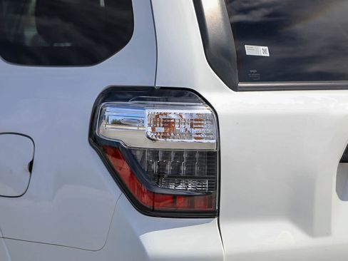 Used 2023 Toyota 4Runner TRD Off-Road Premium w/ Off Road Premium Plus Package AWD/4WD image 9