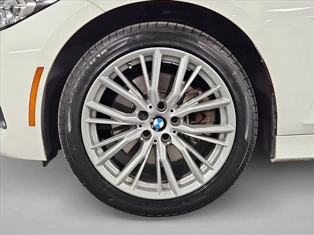 Certified 2024 BMW 330i Sedan w/ Convenience Package RWD image 25