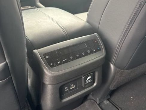 Certified 2023 Nissan Pathfinder Platinum AWD/4WD image 11