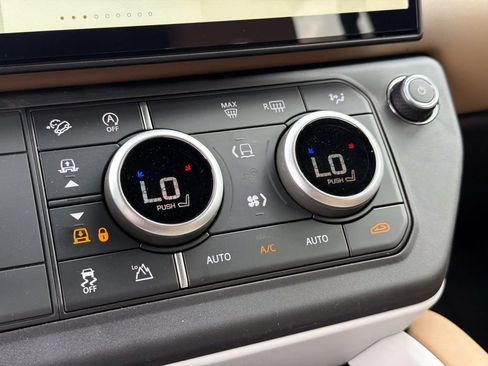 New 2026 Land Rover Defender 110 X-Dynamic SE AWD/4WD image 25