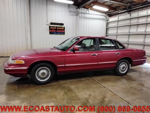 Used 1995 Ford Crown Victoria RWD image 5