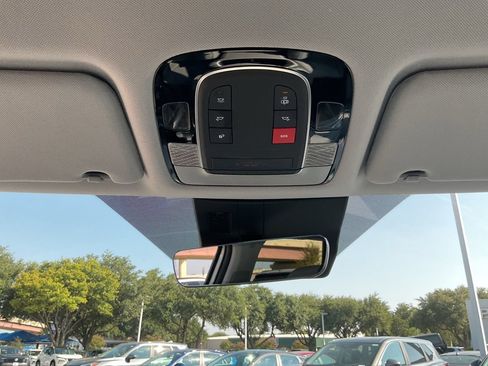 Used 2025 Hyundai Palisade SEL FWD image 19