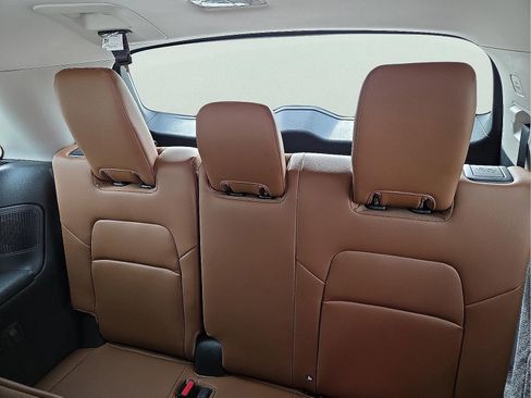 New 2026 Nissan Pathfinder Platinum image 11