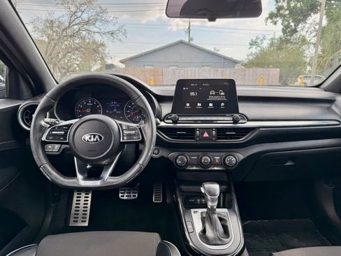 Used 2021 Kia Forte GT-Line image 13