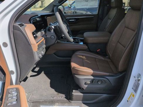 New 2026 Chevrolet Tahoe High Country image 18